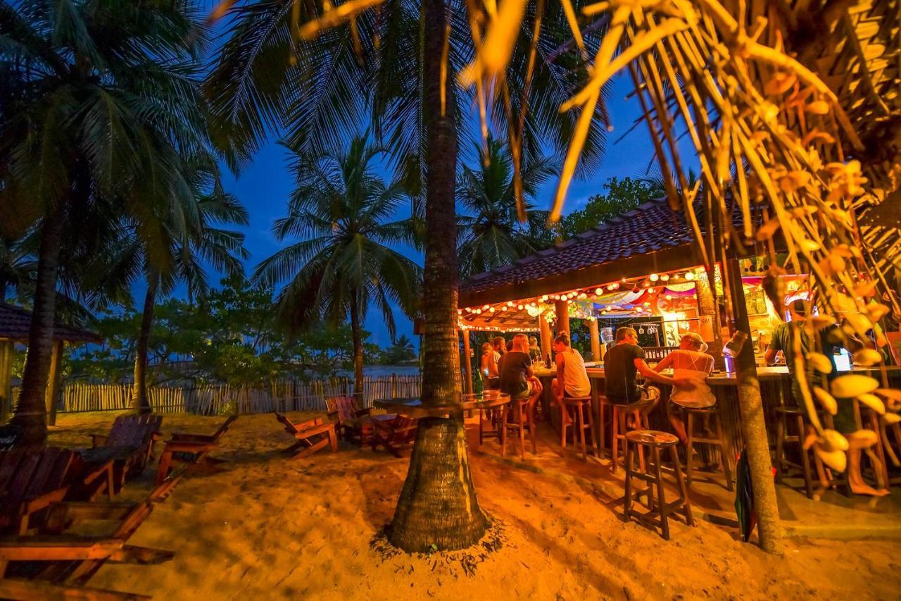 Kitesurfing Lanka Hotel Kalpitiya Ngoại thất bức ảnh