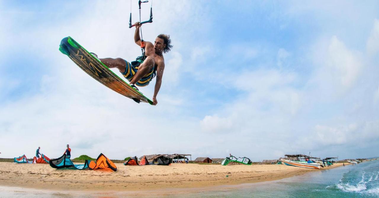 Kitesurfing Lanka Hotel Kalpitiya Ngoại thất bức ảnh